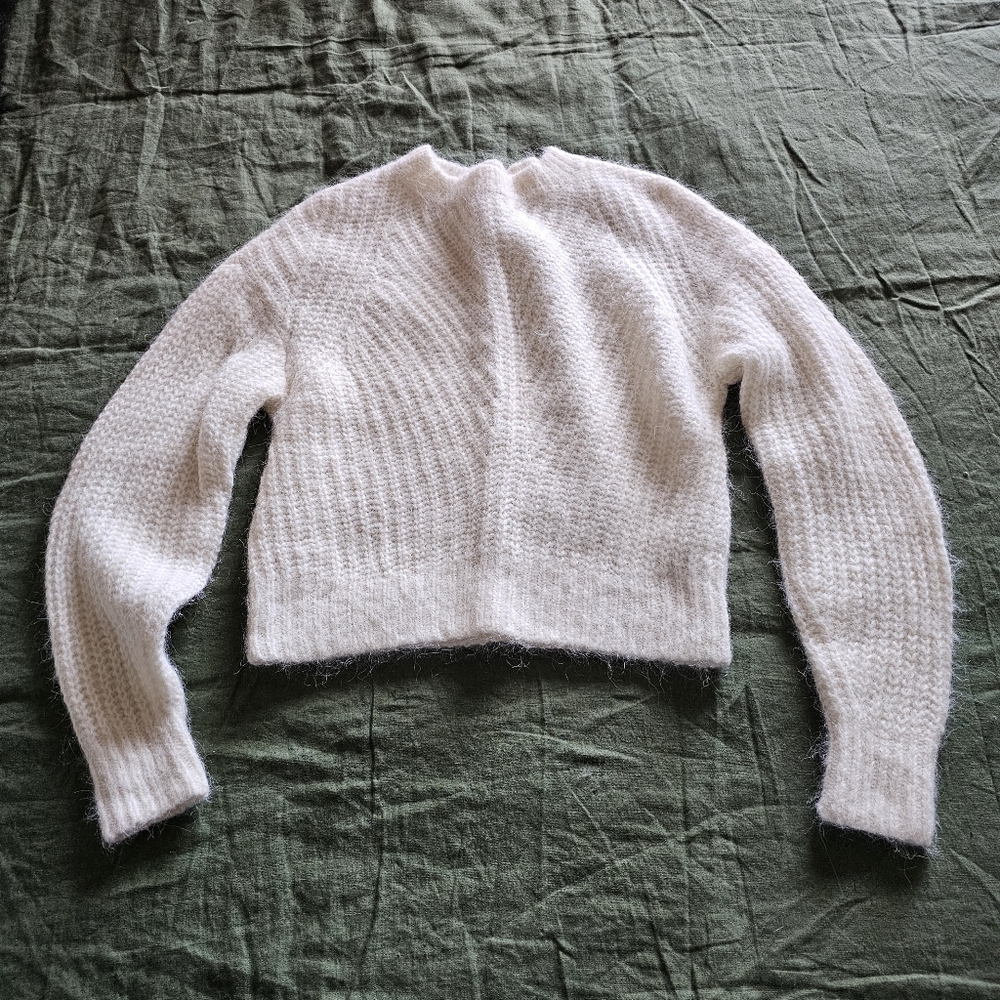 Abercrombie And Fitch alpaca blend cable knit sweater cream S